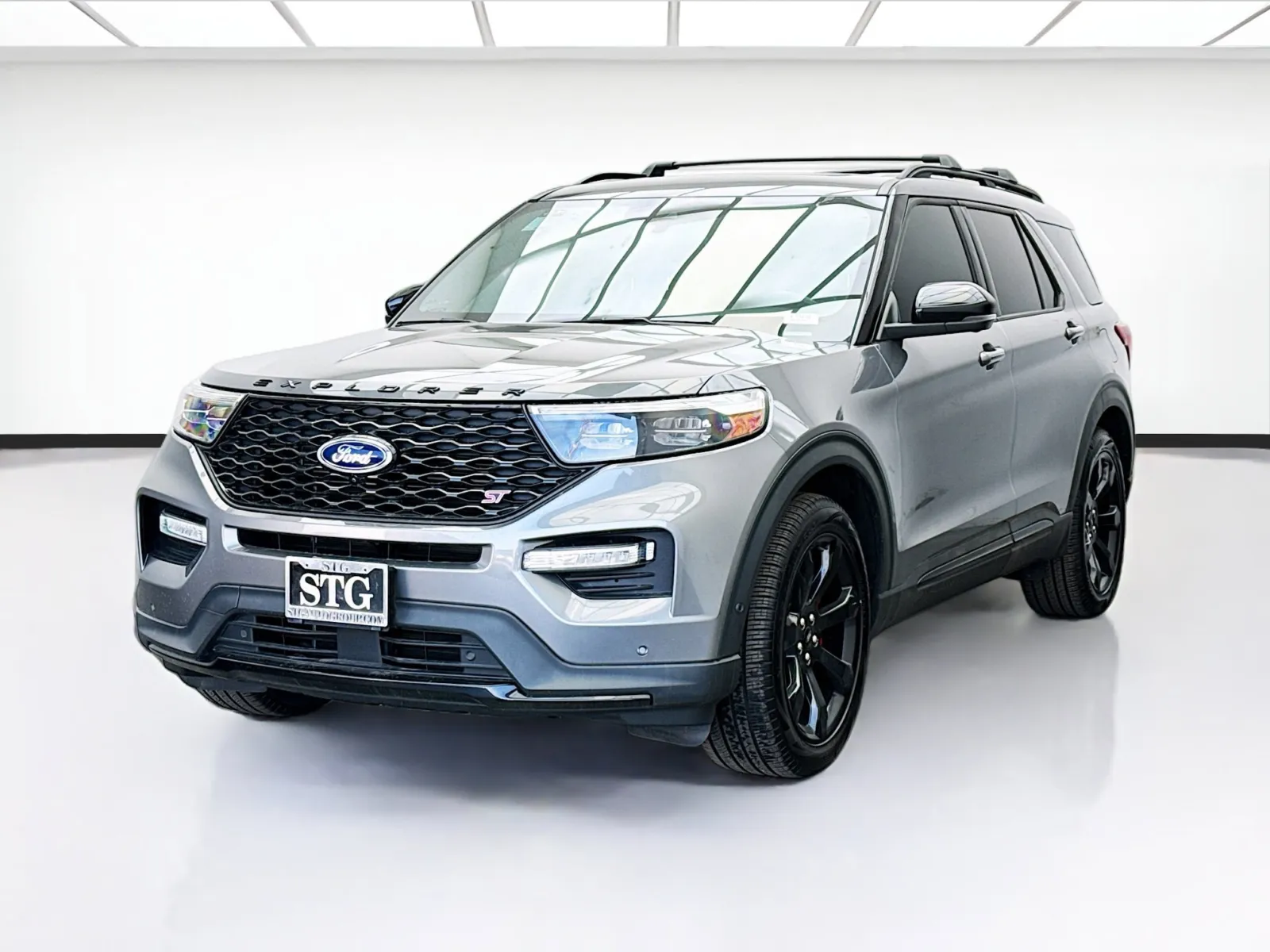 Gray 2022 Ford Explorer ST for sale in Bellflower, CA