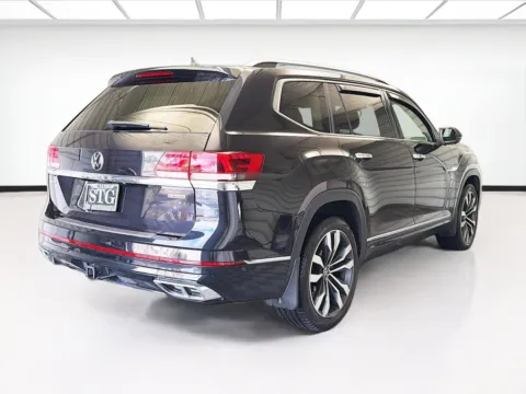 More photos of 2022 Volkswagen Atlas 3.6L V6 SEL Premium R-Line at STG Bellflower, CA