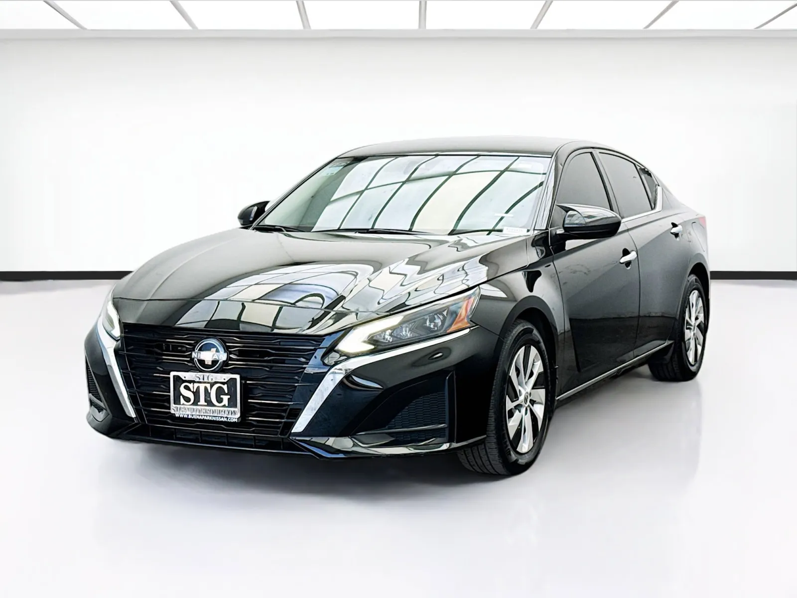 Black 2023 Nissan Altima 2.5 S for sale in Bellflower, CA