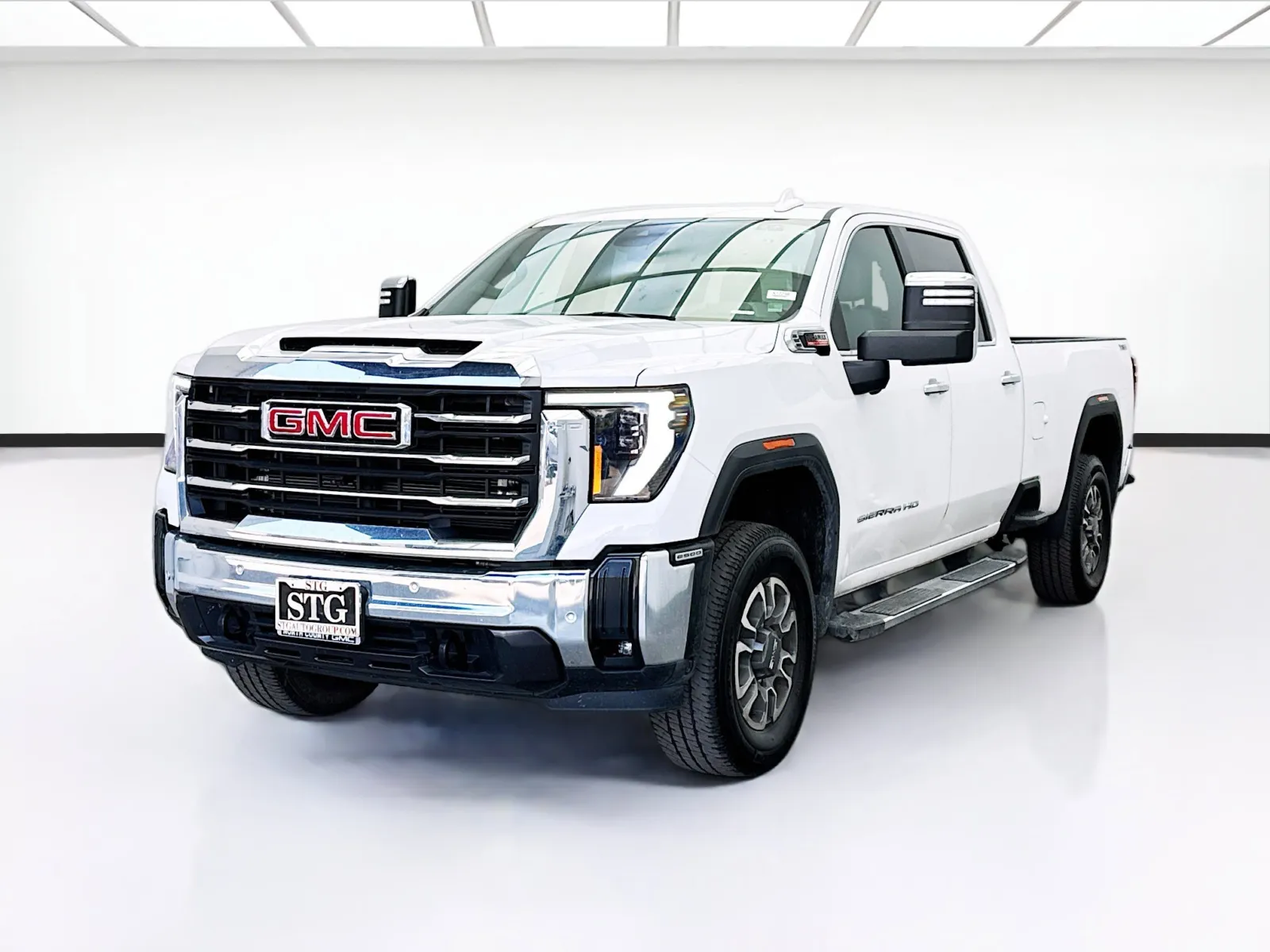 White 2024 GMC Sierra 2500HD SLT for sale in Bellflower, CA