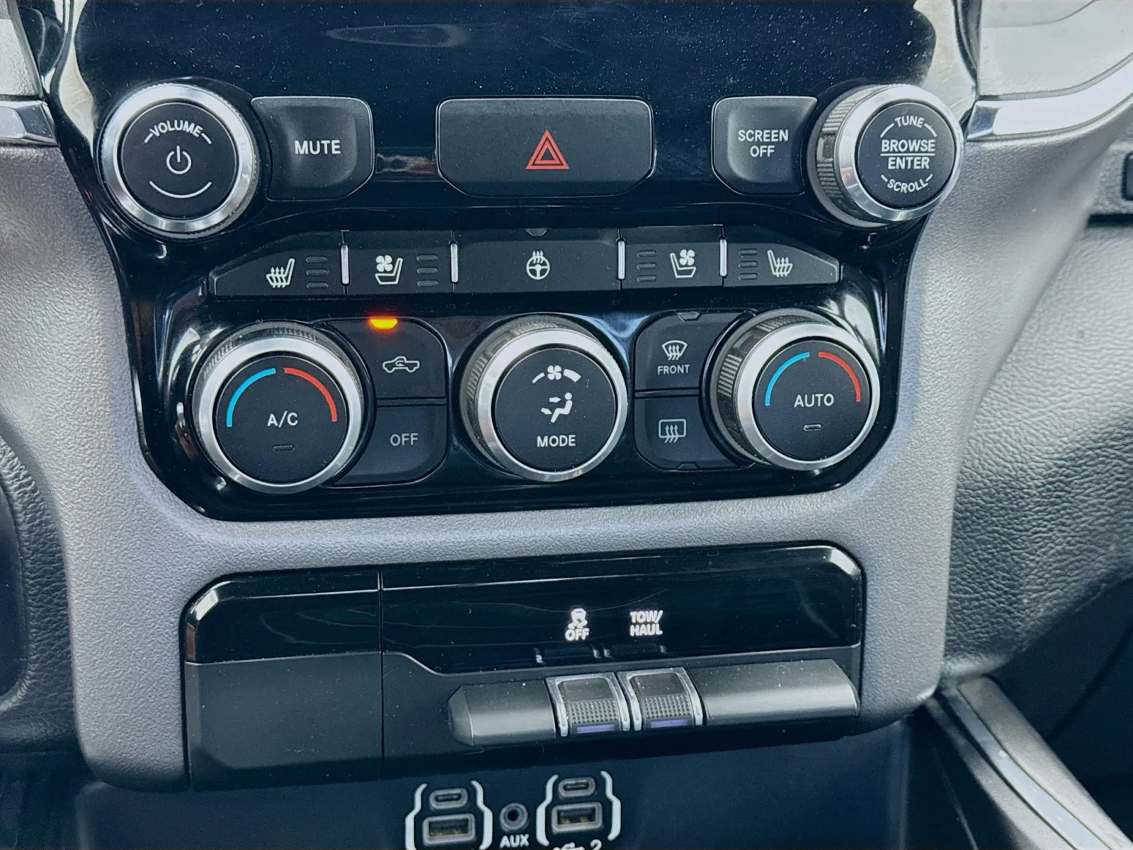 Ram 1500 photo 9