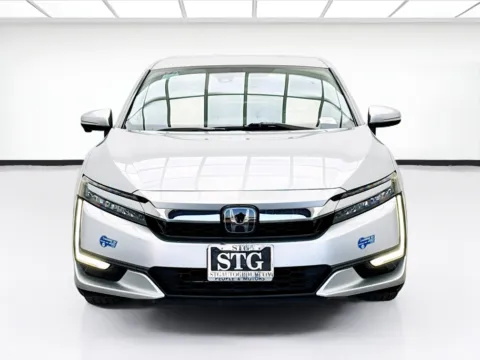 Photos of 2021 Honda Clarity Plug-In Hybrid Touring for sale in Bellflower, CA at STG Bellflower