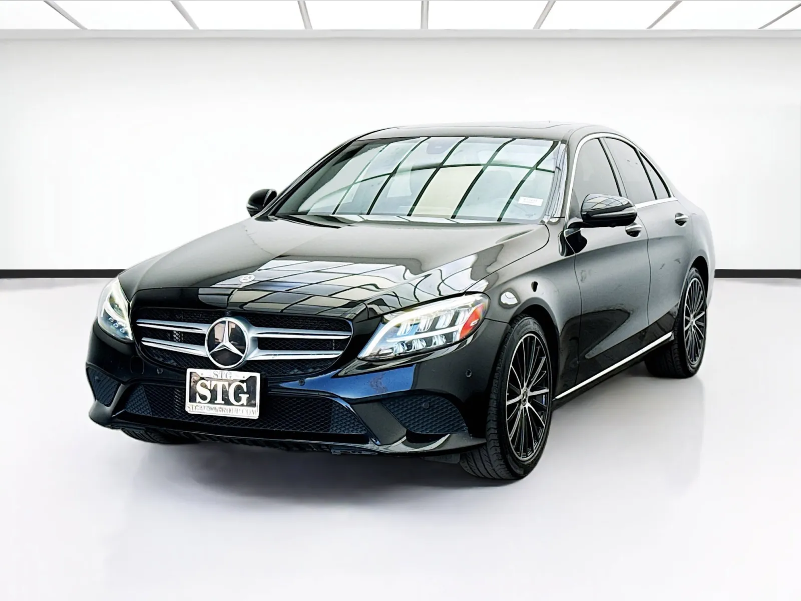 2021 Mercedes-Benz C-Class C300's photo