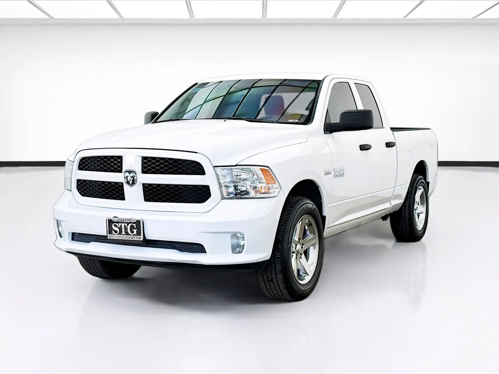 2018 RAM 1500 Express Quad Cab 6'4's photo