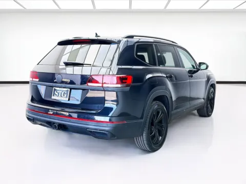 More photos of 2023 Volkswagen Atlas 3.6L V6 SE w/Technology at STG Bellflower, CA