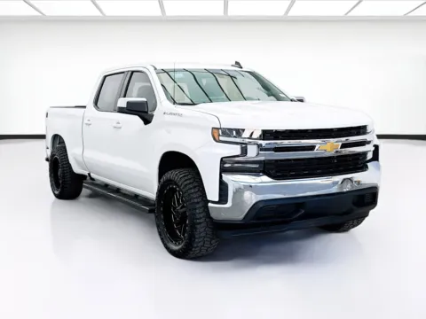 Another view of 2020 Chevrolet Silverado 1500 LT for sale in Bellflower, CA at STG Bellflower