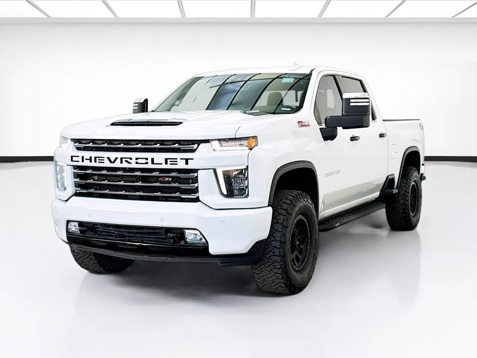 White 2021 Chevrolet Silverado 2500HD LTZ for sale in Bellflower, CA