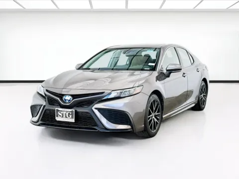 Gray 2024 Toyota Camry SE for sale in Bellflower, CA