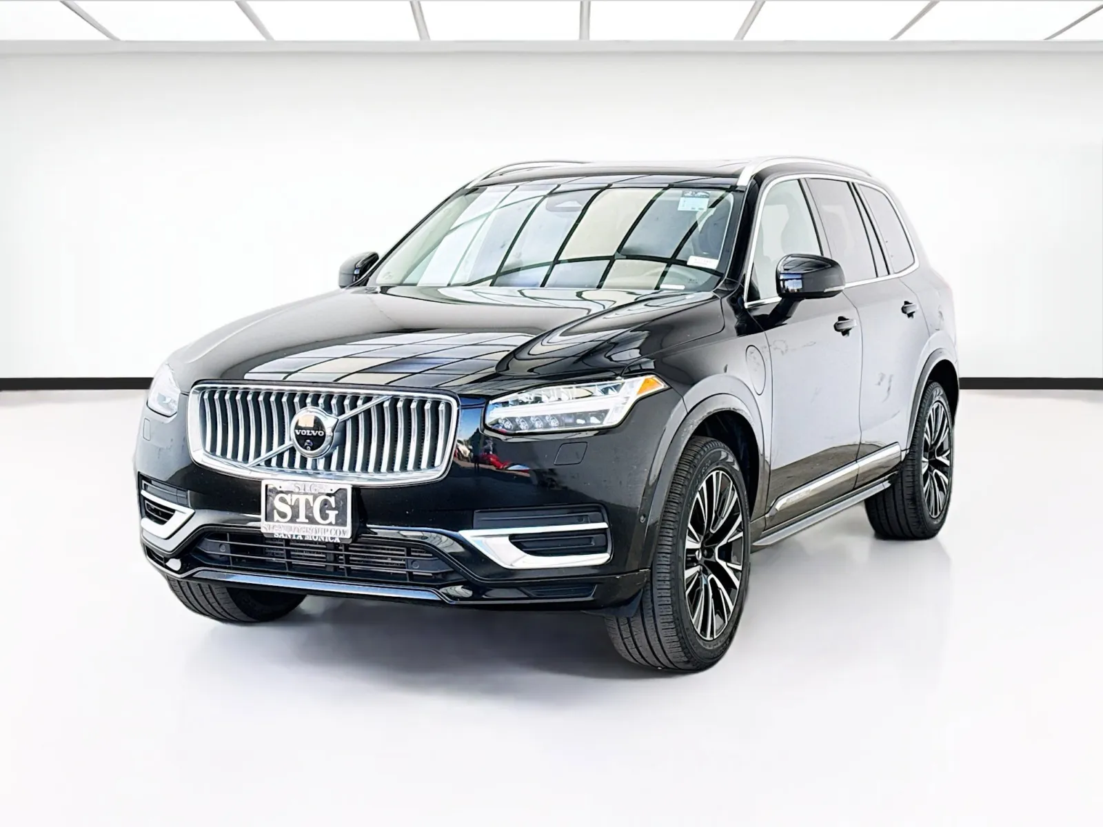 2024 Volvo XC90 T8 Recharge Plus Bright Theme 7-Seat 4WD's photo
