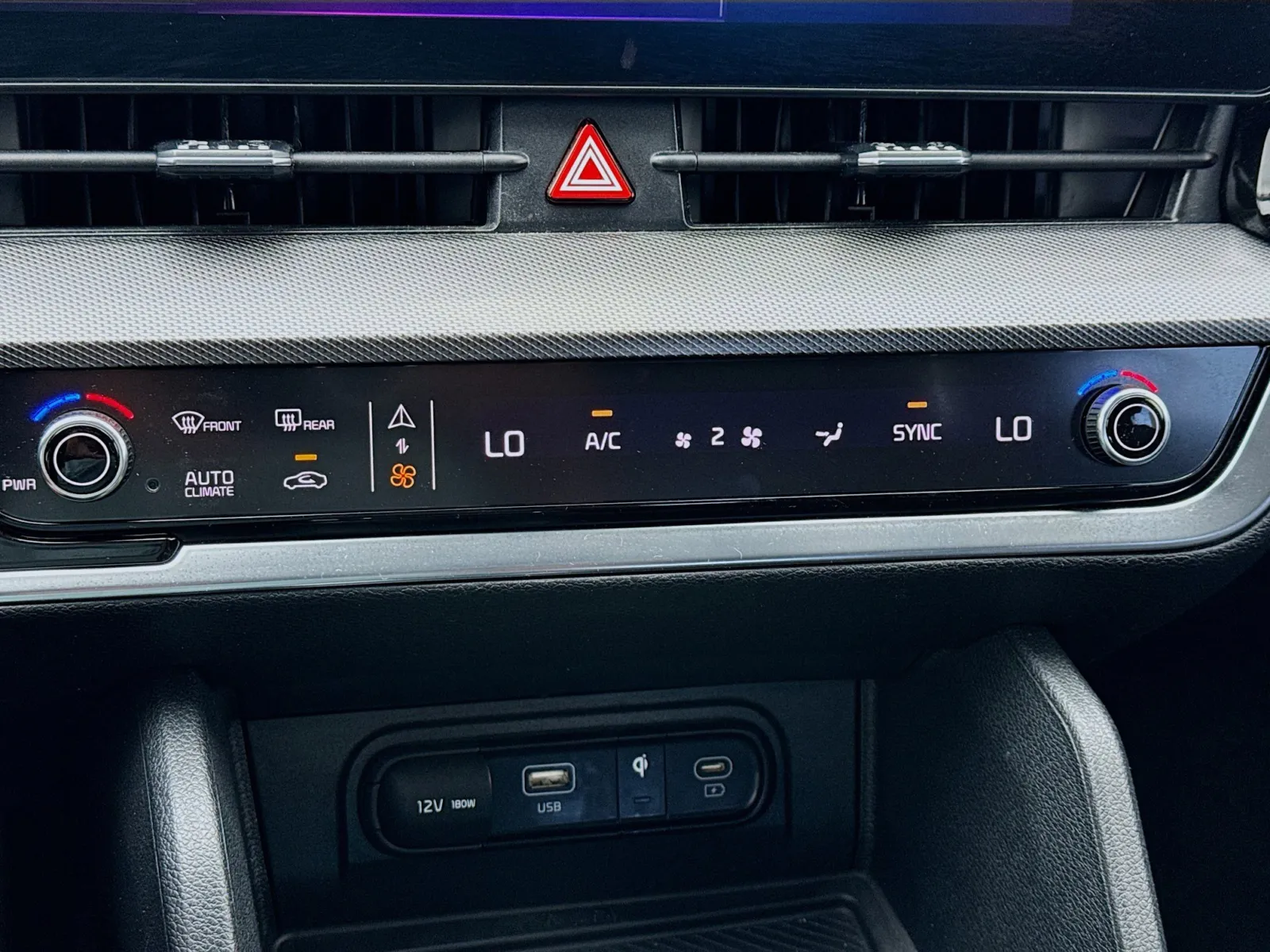 Kia Sportage photo 12