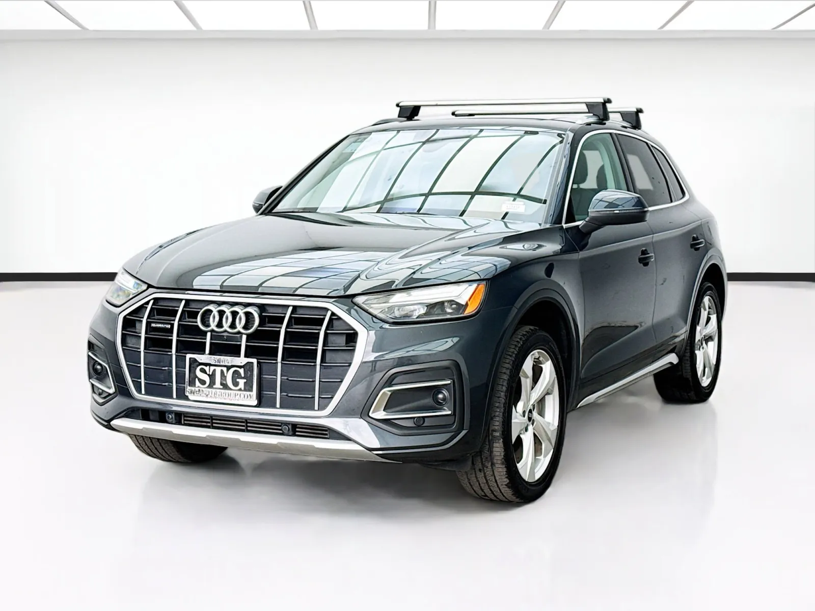 2021 Audi Q5 45 Premium Plus's photo