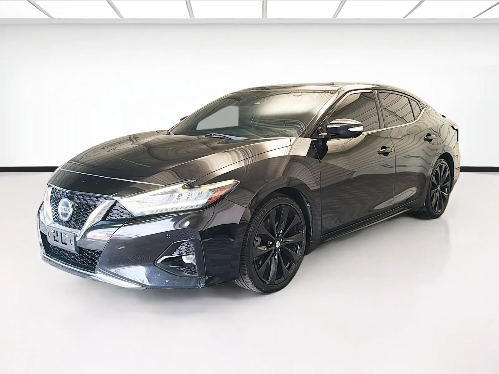 2020 Nissan Maxima SR's photo