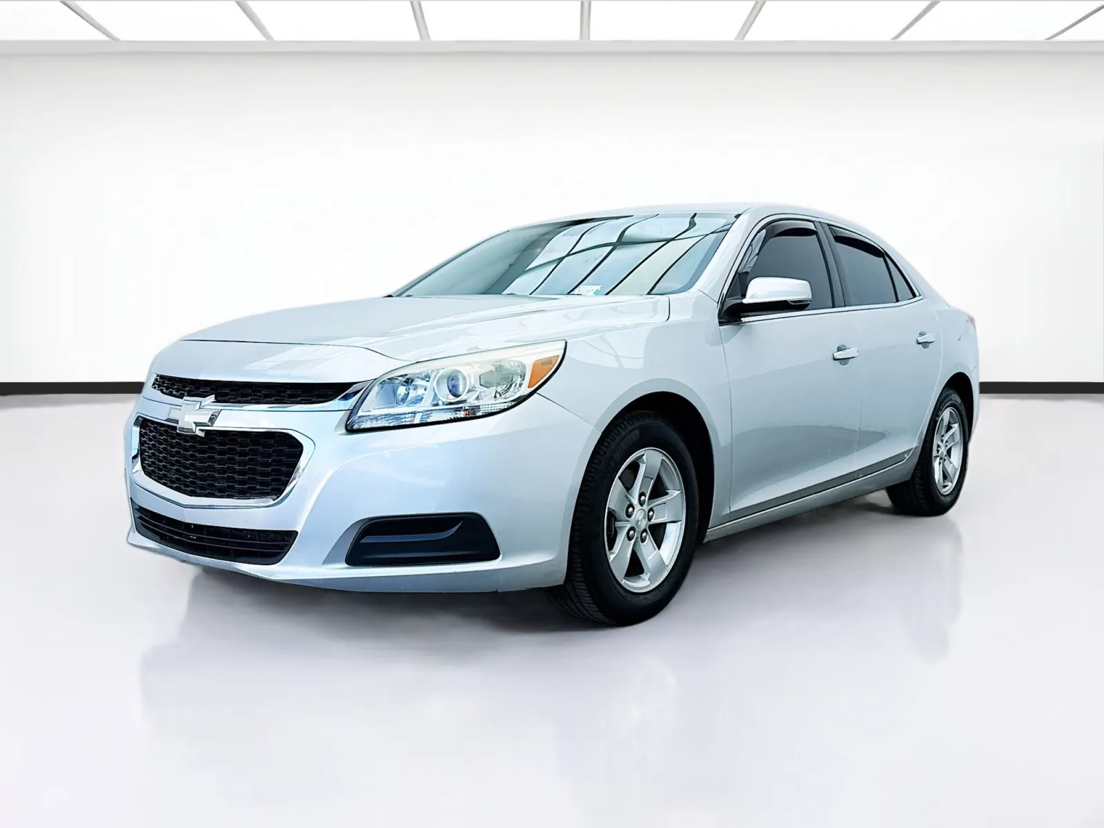 Silver 2015 Chevrolet Malibu LT 1LT for sale in Bellflower, CA