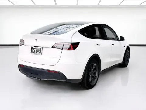 More photos of 2025 Tesla Model Y Long Range at STG Bellflower, CA