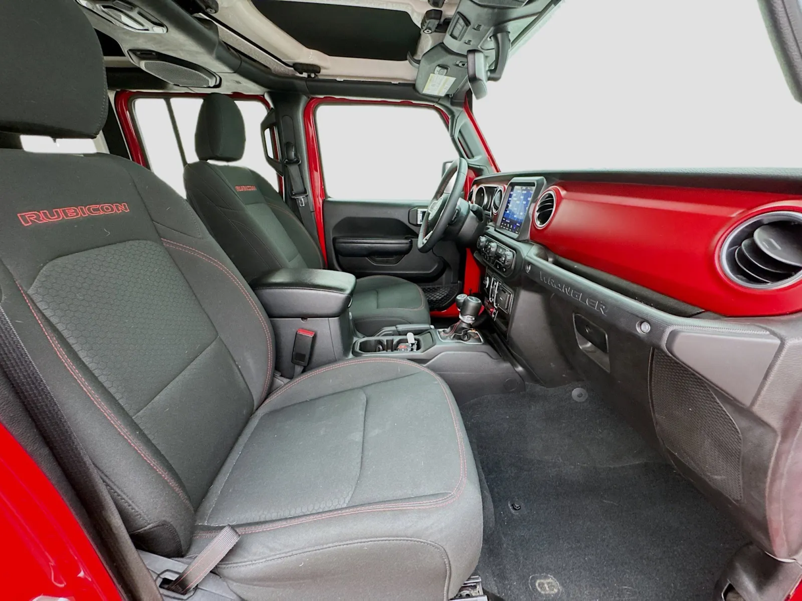 Jeep Wrangler photo 20