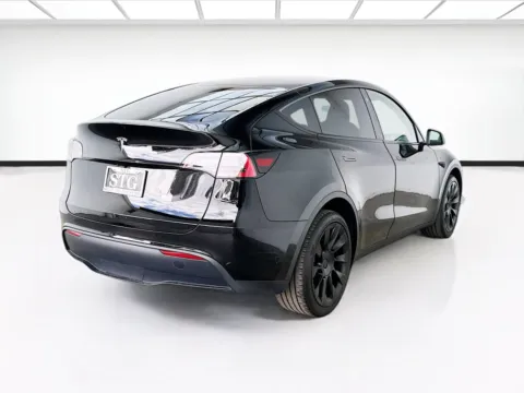 More photos of 2023 Tesla Model Y Long Range at STG Bellflower, CA