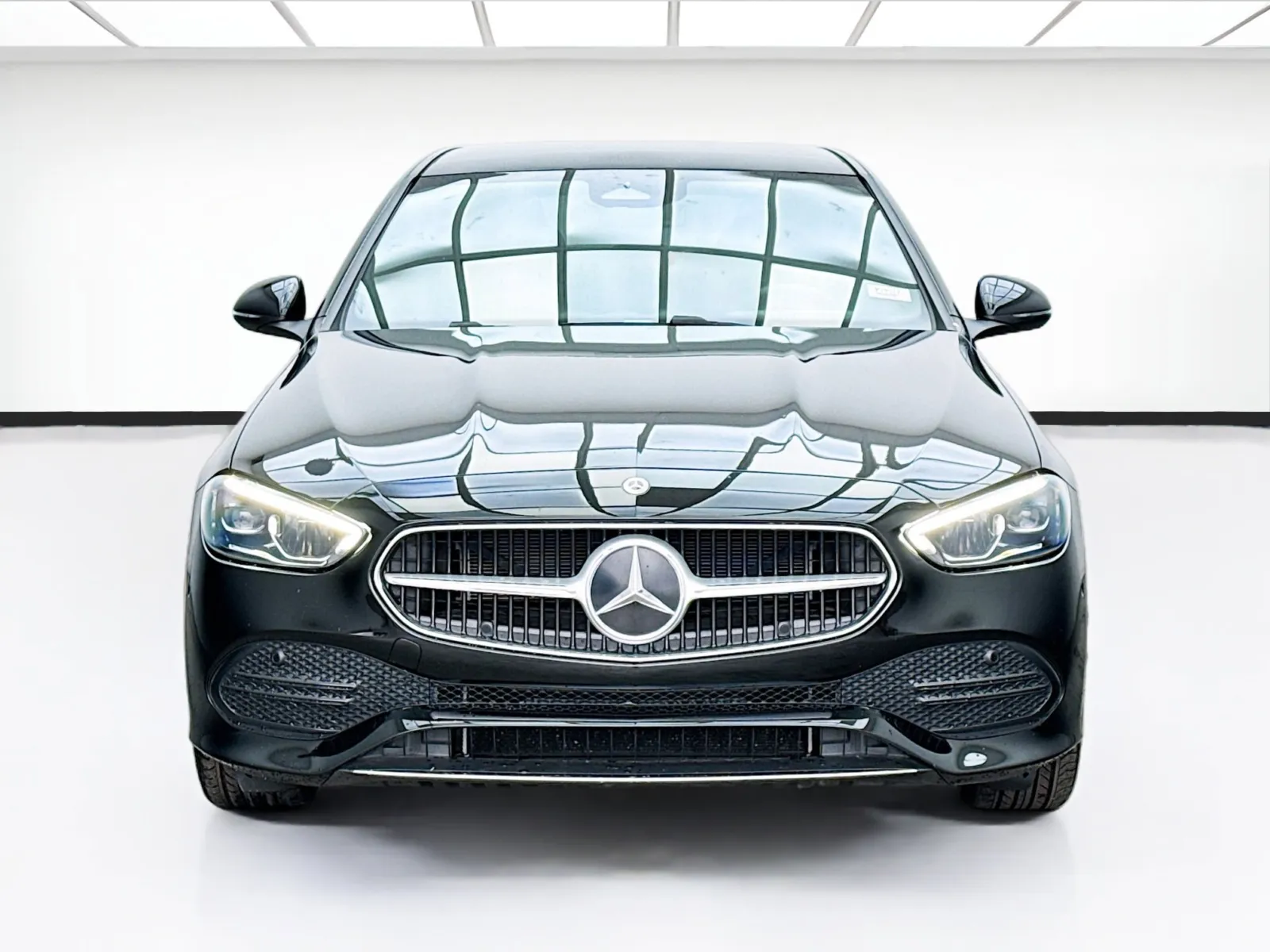 Mercedes-Benz C-Class photo 2