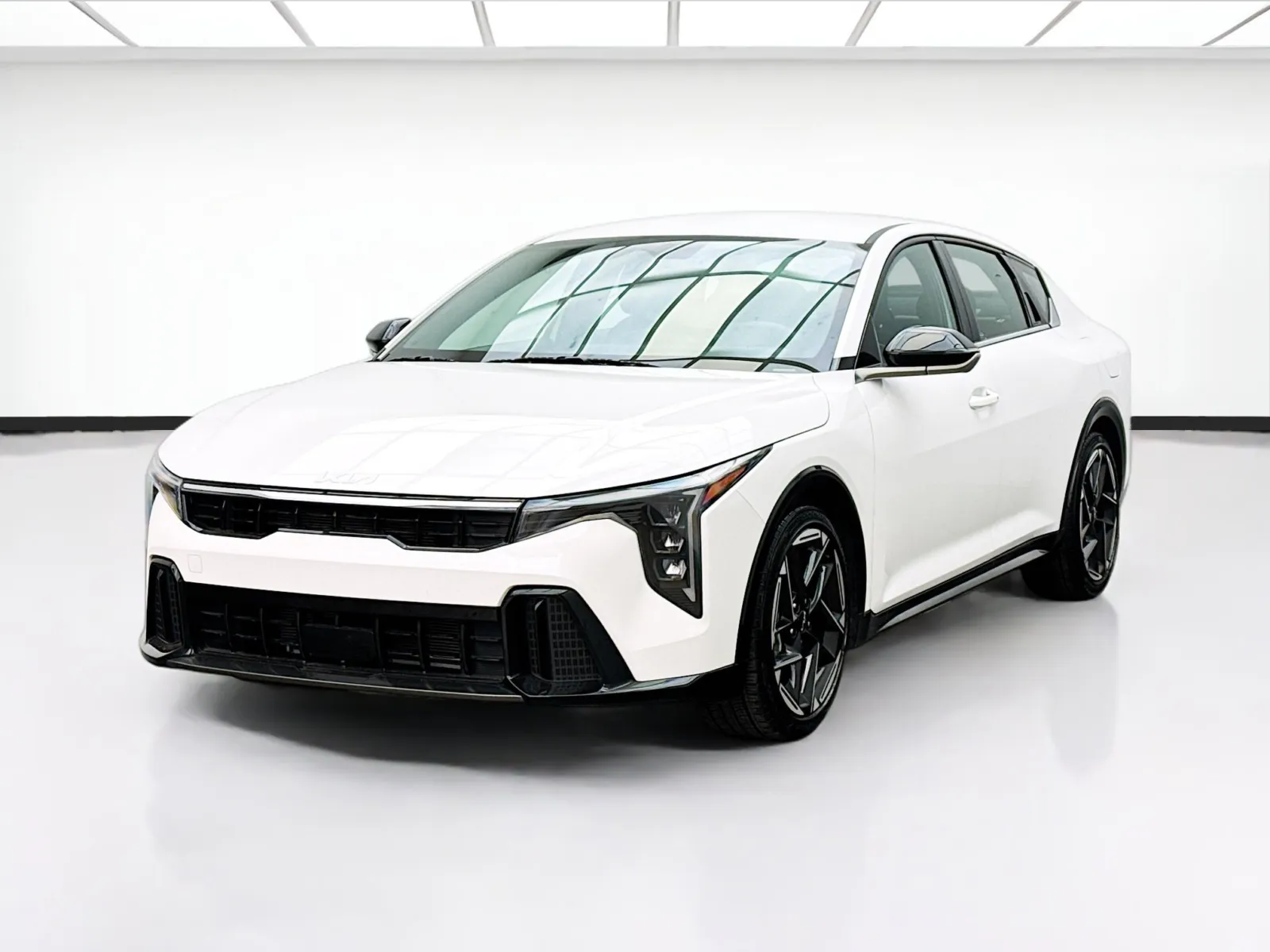 2025 Kia K4 GT-Line AT's photo