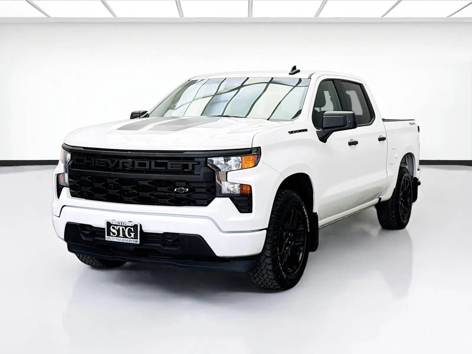 White 2023 Chevrolet Silverado 1500 Custom 4WD RALLY EDITION for sale in Bellflower, CA