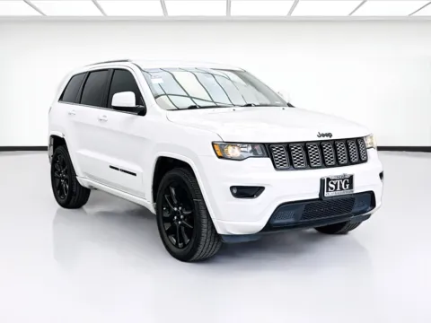 Another view of 2020 Jeep Grand Cherokee Altitude for sale in Bellflower, CA at STG Bellflower