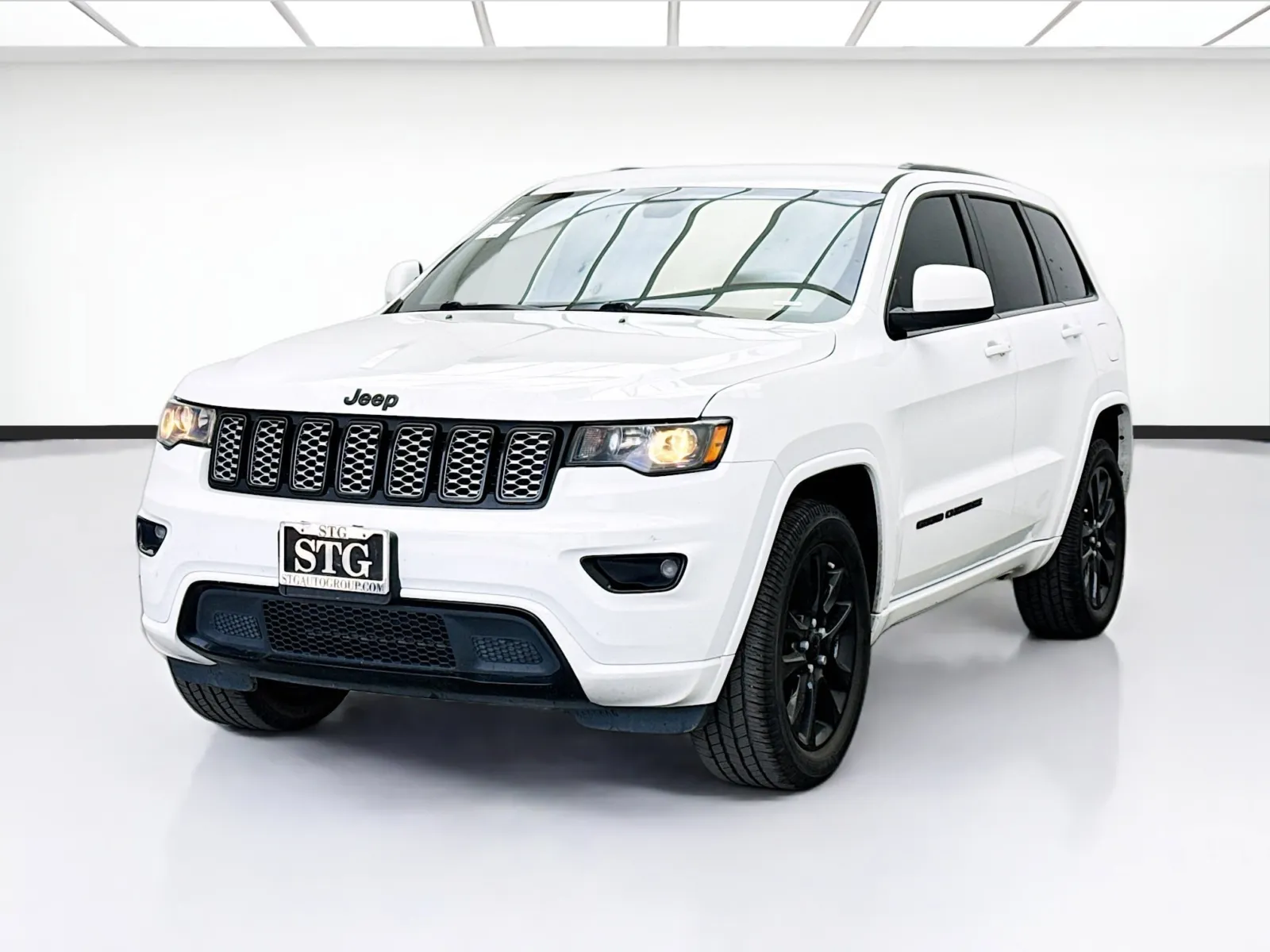 White 2020 Jeep Grand Cherokee Altitude for sale in Bellflower, CA