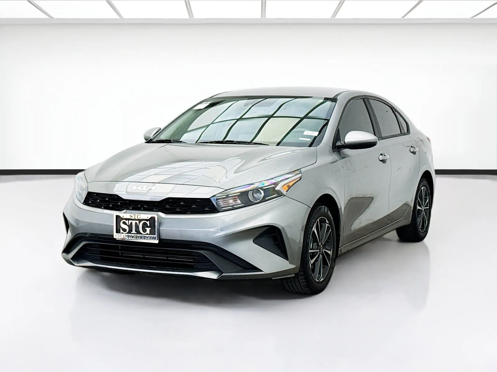 2024 Kia Forte LXS AT's photo