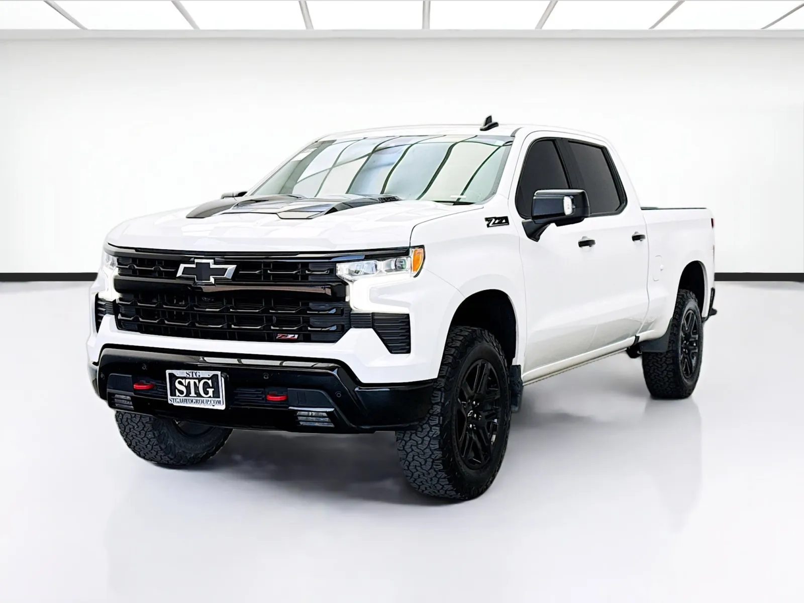 2024 Chevrolet Silverado 1500 LT Trail Boss 4X4 Crew Cab Standard Box's photo
