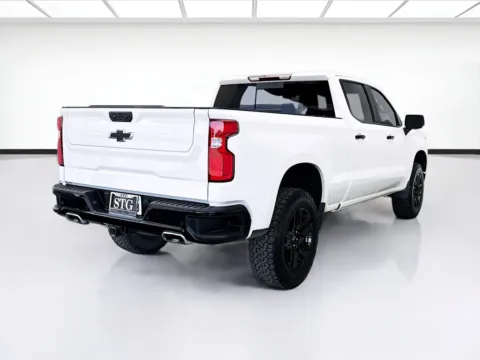 More photos of 2024 Chevrolet Silverado 1500 LT Trail Boss w/Premium Package at STG Bellflower, CA