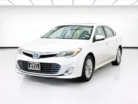 White 2014 Toyota Avalon Hybrid XLE Touring for sale in Bellflower, CA