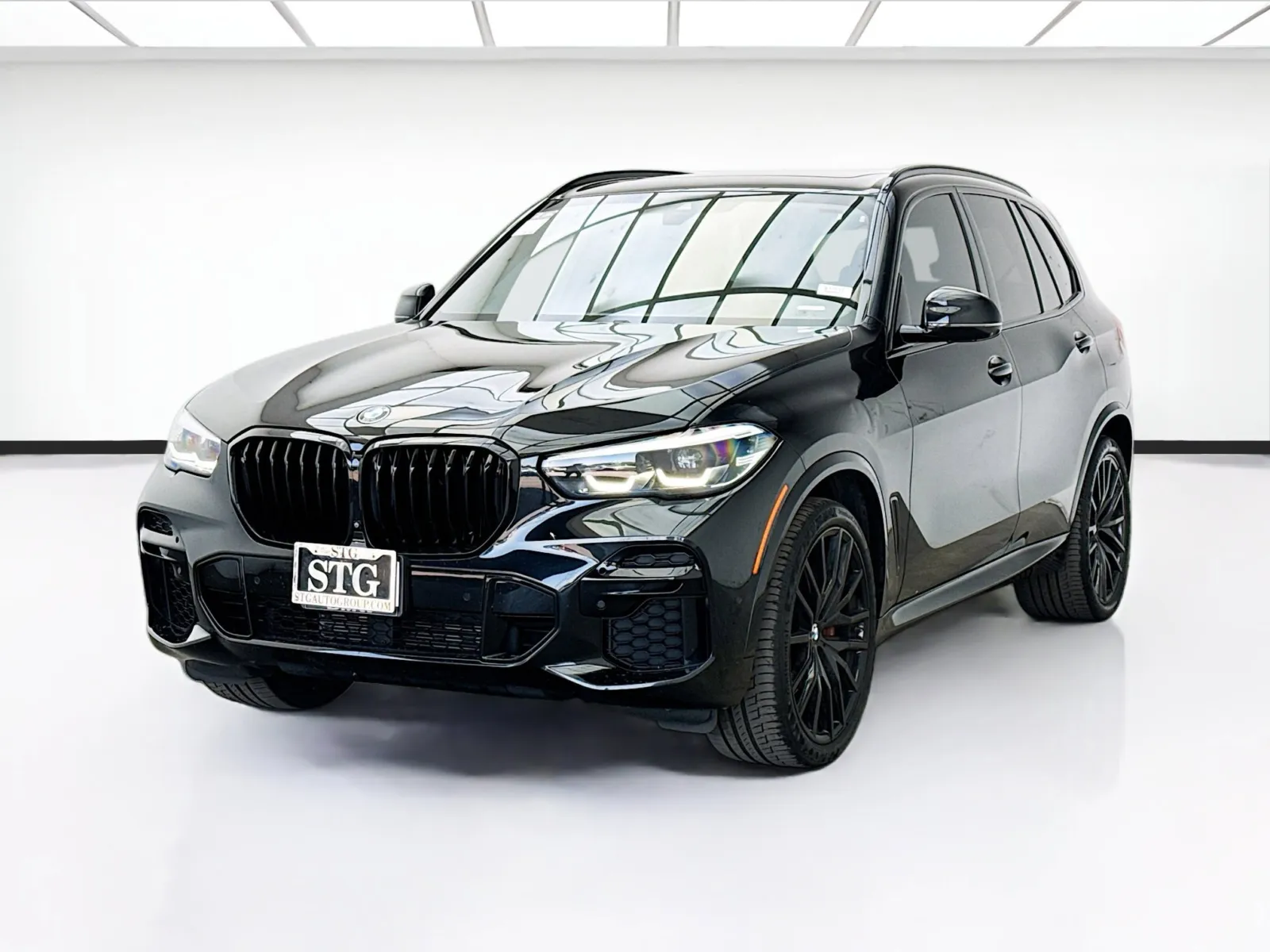 Black 2022 BMW X5 sDrive40i M SPORT SHADOWLINE & PARKING ASSISTANCE for sale in Bellflower, CA