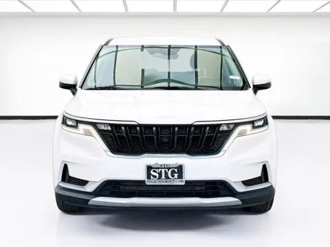 Photos of 2022 Kia Carnival LX for sale in Bellflower, CA at STG Bellflower