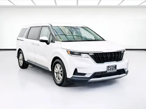 Another view of 2022 Kia Carnival LX for sale in Bellflower, CA at STG Bellflower
