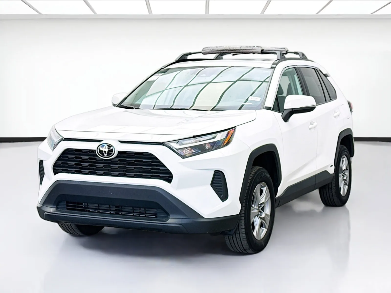 2025 Toyota RAV4 Hybrid XLE AWD's photo