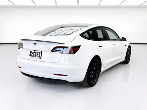More photos of 2021 Tesla Model 3 Standard Range Plus at STG Bellflower, CA