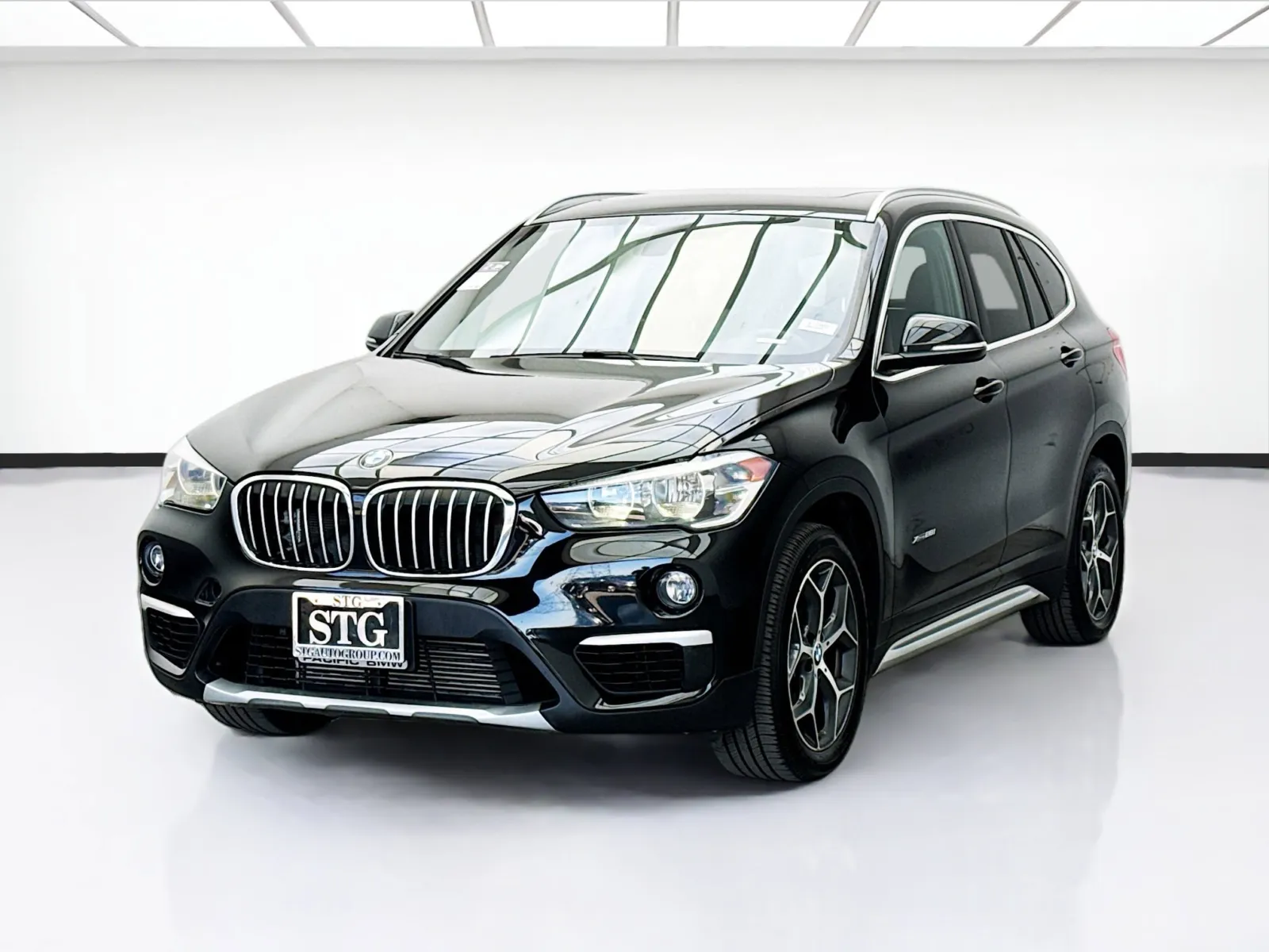 Black 2018 BMW X1 xDrive28i w/Convenience Package for sale in Bellflower, CA
