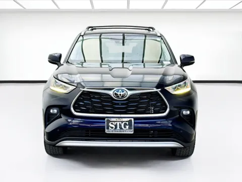 Photos of 2021 Toyota Highlander Platinum for sale in Bellflower, CA at STG Bellflower