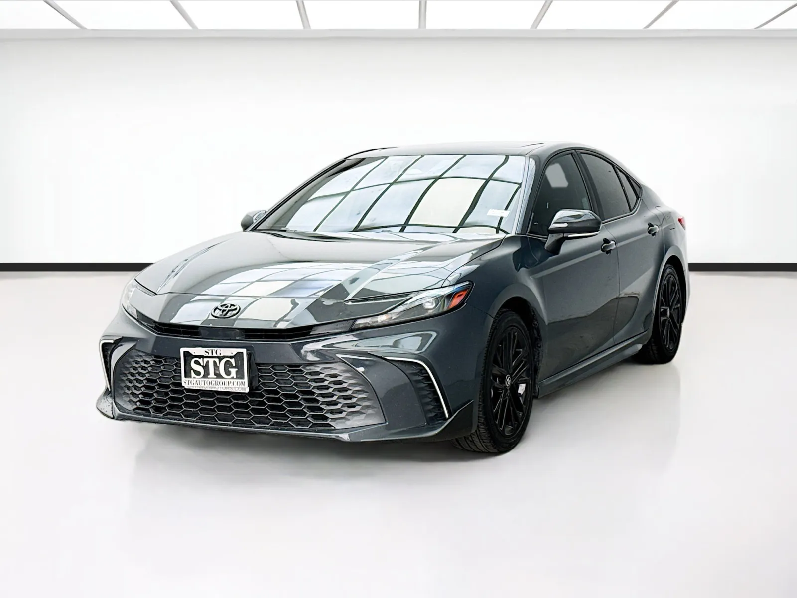 Gray 2025 Toyota Camry SE for sale in Bellflower, CA