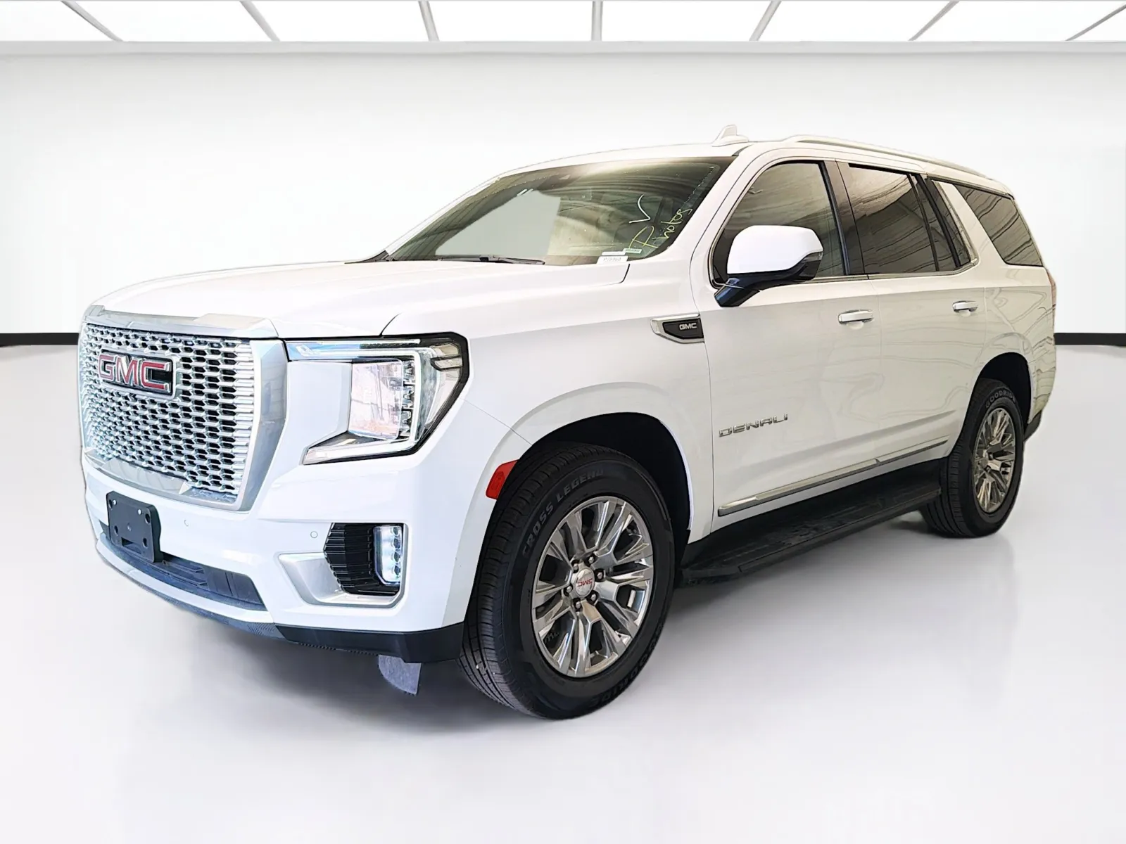 White 2023 GMC Yukon Denali for sale in Bellflower, CA