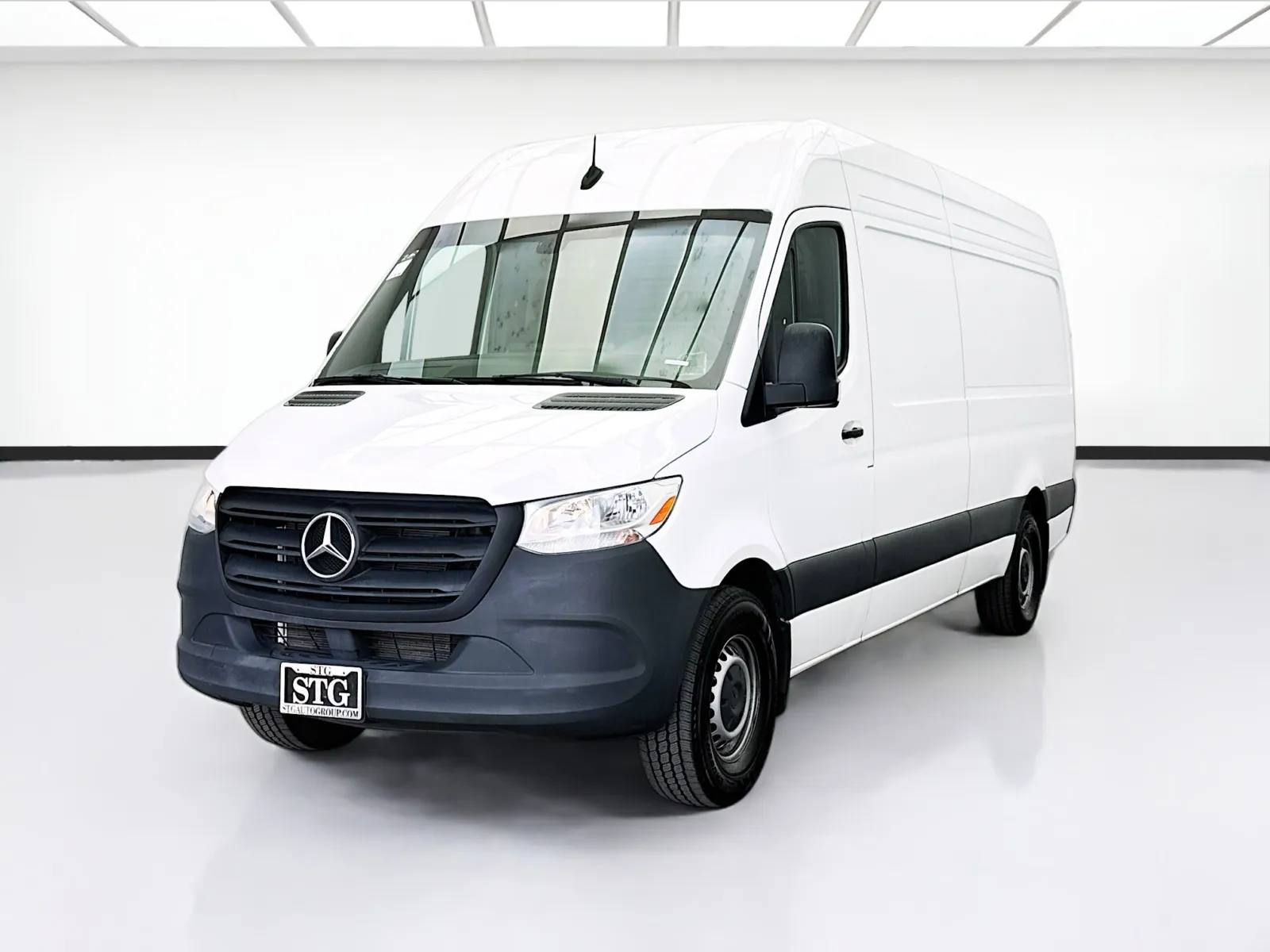 2024 Mercedes-Benz Sprinter 2500 170 WB High Roof's photo