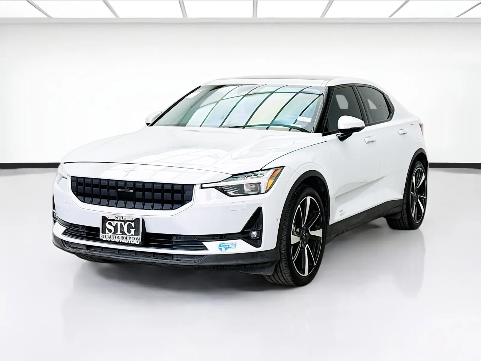 2021 Polestar 2 Pilot Plus's photo