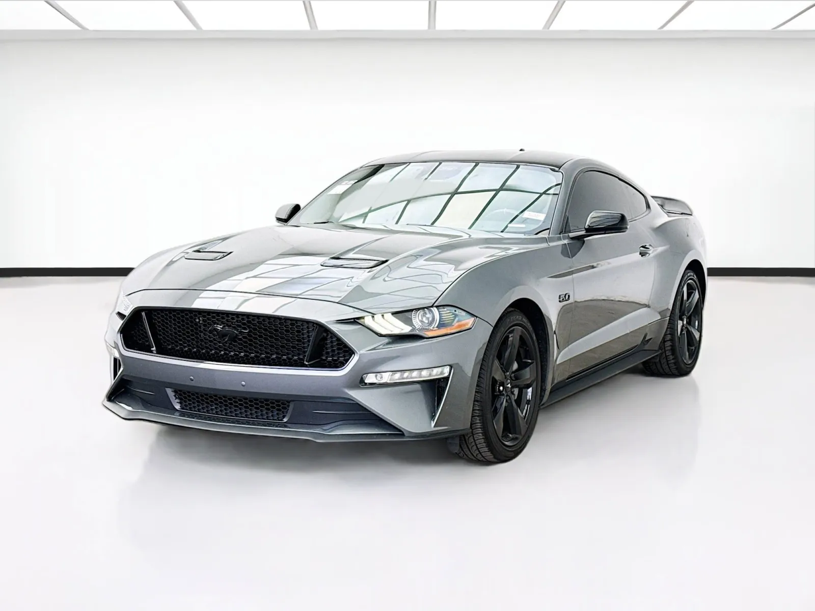 2022 Ford Mustang GT Coupe's photo