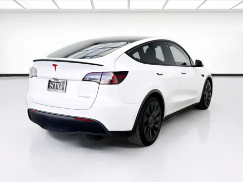 More photos of 2022 Tesla Model Y Performance at STG Bellflower, CA