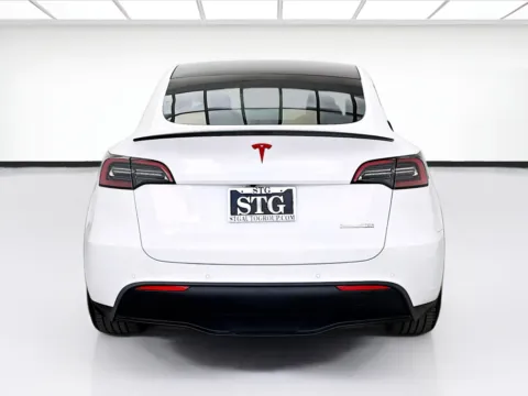 More photos of 2022 Tesla Model Y Performance at STG Bellflower, CA