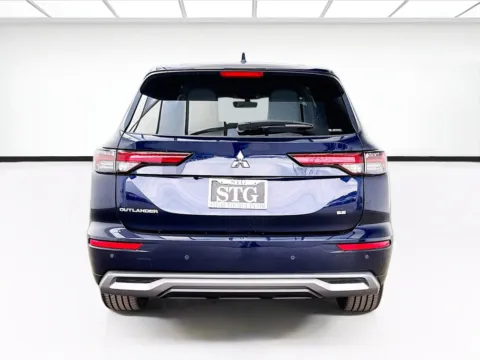 More photos of 2025 Mitsubishi Outlander SE at STG Bellflower, CA