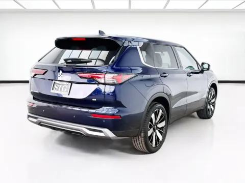 More photos of 2025 Mitsubishi Outlander SE at STG Bellflower, CA