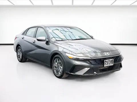 Another view of 2024 Hyundai Elantra SEL for sale in Bellflower, CA at STG Bellflower