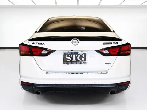 More photos of 2022 Nissan Altima 2.5 SR at STG Bellflower, CA