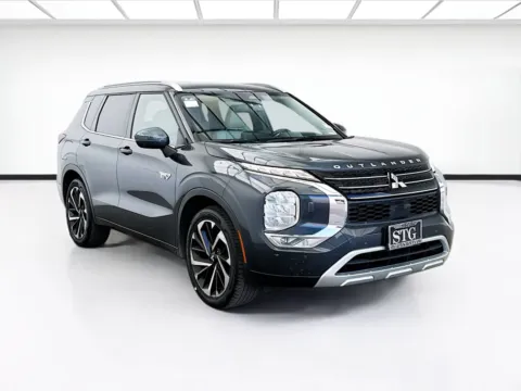 Another view of 2024 Mitsubishi Outlander Plug-In Hybrid for sale in Bellflower, CA at STG Bellflower