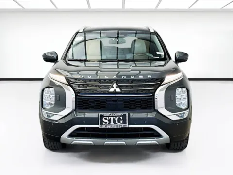 Photos of 2024 Mitsubishi Outlander Plug-In Hybrid for sale in Bellflower, CA at STG Bellflower