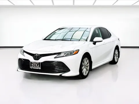 White 2020 Toyota Camry LE for sale in Bellflower, CA